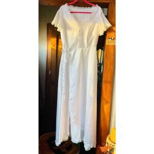 White robe Long bride wedding short sleeve wrap tie lace trim medium adjustable